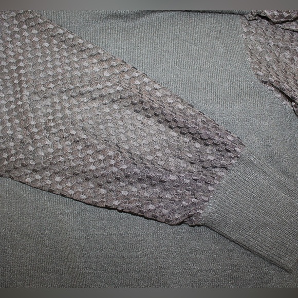 Marled black turtleneck with sheer sleeves (women’s XL) (NWT) - Picture 4 of 9